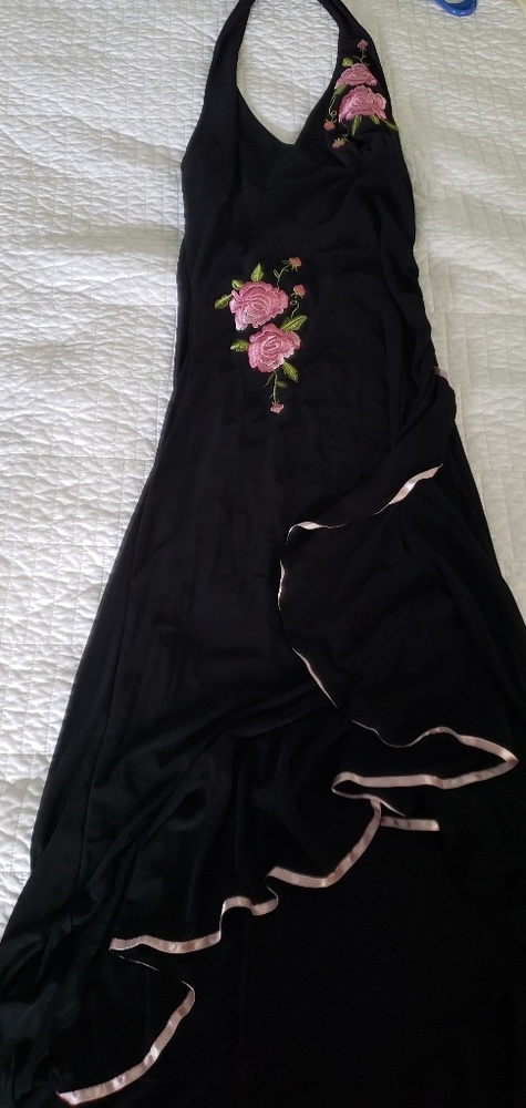 Body central beautifully embroidered cocktail dres